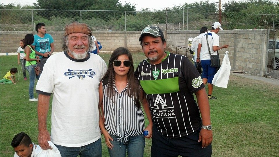 Harapos Morales con aficionados