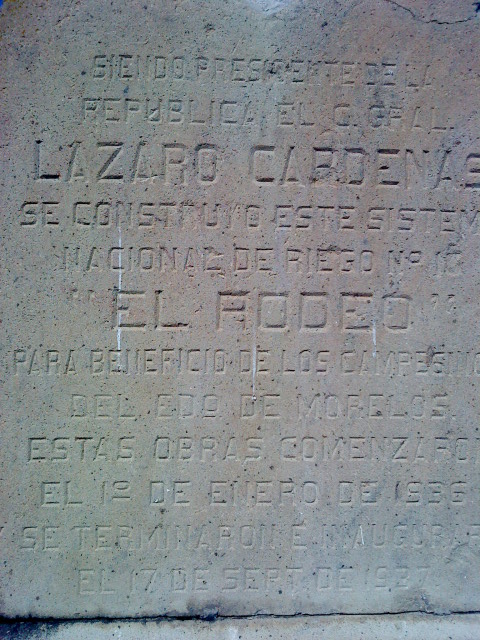 Placa_conmemorativa_de_la_presa_del_rodeo